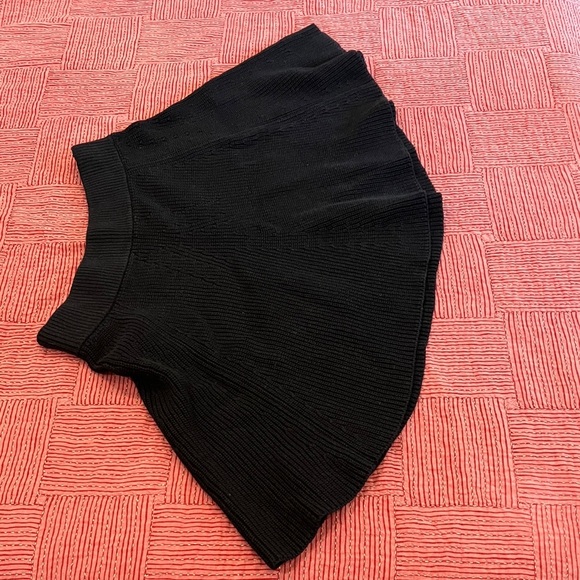 GAP women’s XL heavy knit Black above the knee Skirt - Picture 10 of 10